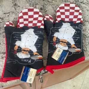 Brand New Oven Mitt
